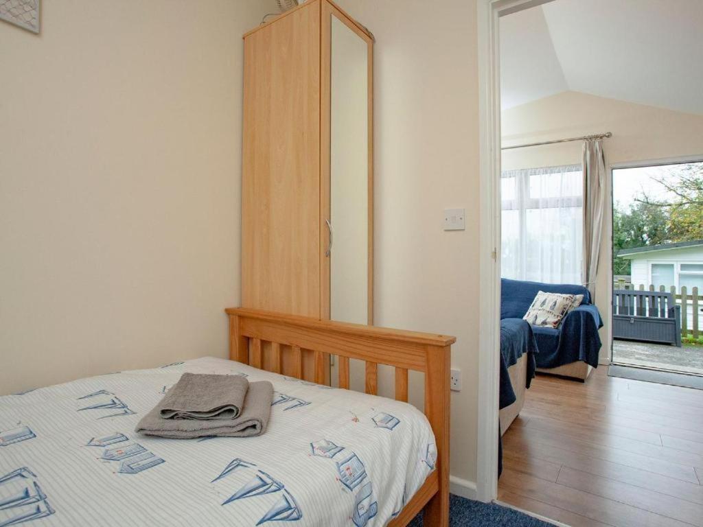 Sunnydaze-Detached Chalet With 2 Bedrooms And 2 Bathrooms And Private Parking Outside Door Дартмут Екстериор снимка